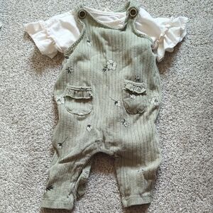 Jessica Simpson Green Floral Overalls Set